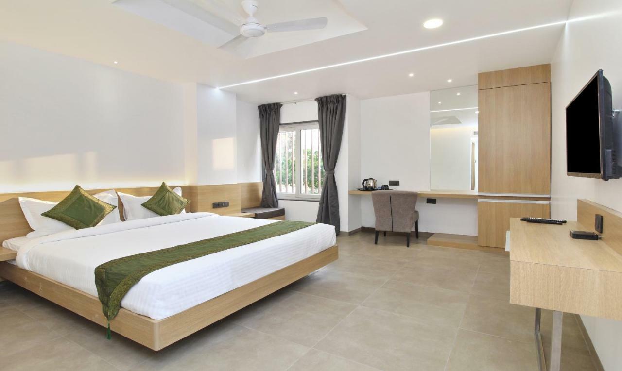 Treebo City Inn Satara Buitenkant foto