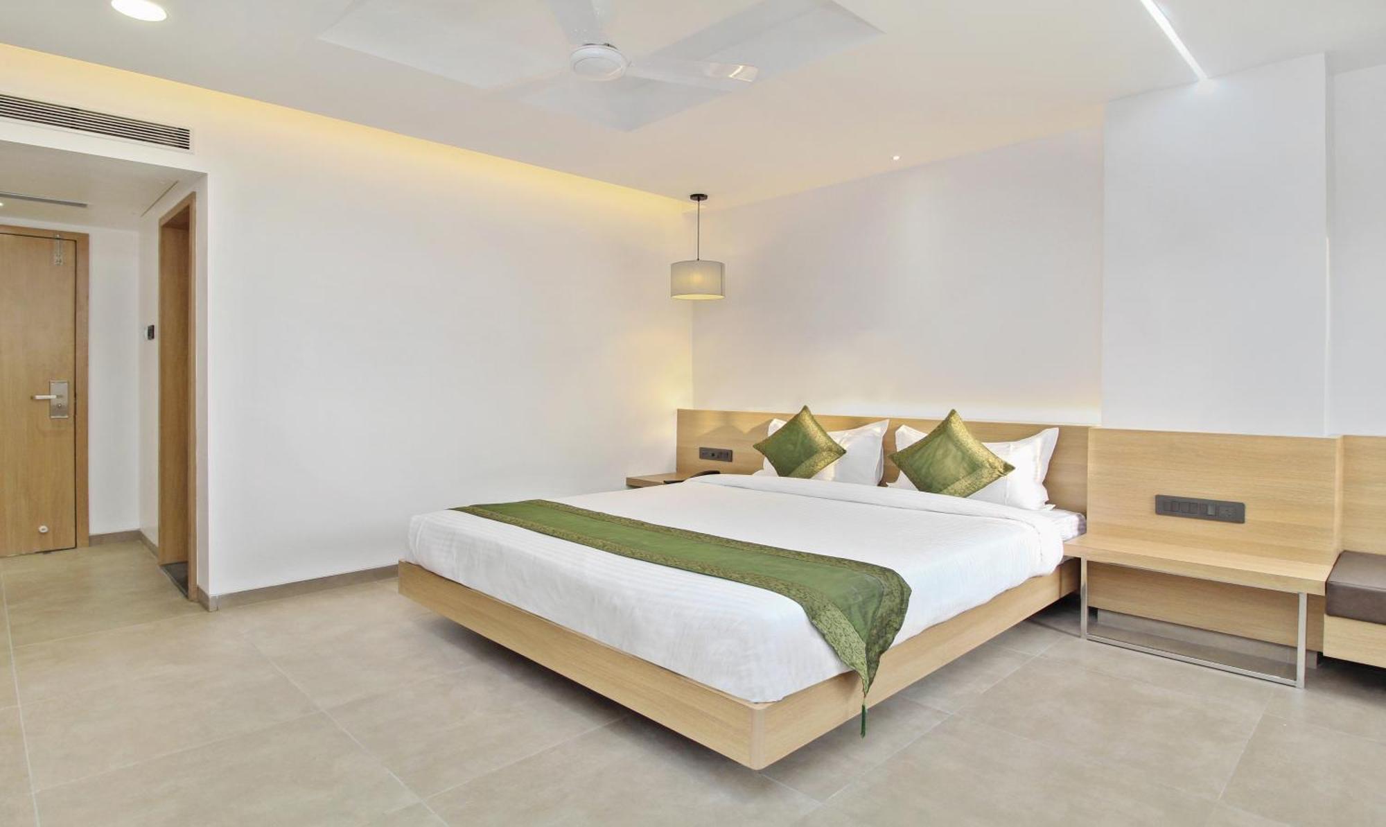 Treebo City Inn Satara Buitenkant foto