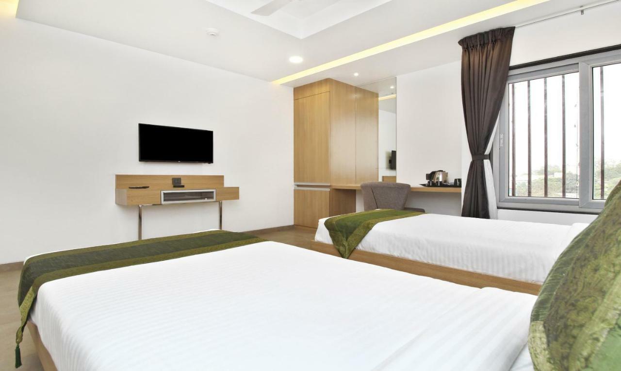 Treebo City Inn Satara Buitenkant foto